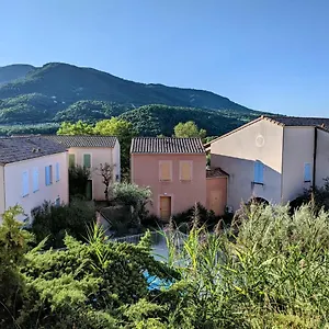 maisonnette-dans-domaine-avec-piscine-a-nyons-pays-des-olives.hotels-rhonealpes.com/